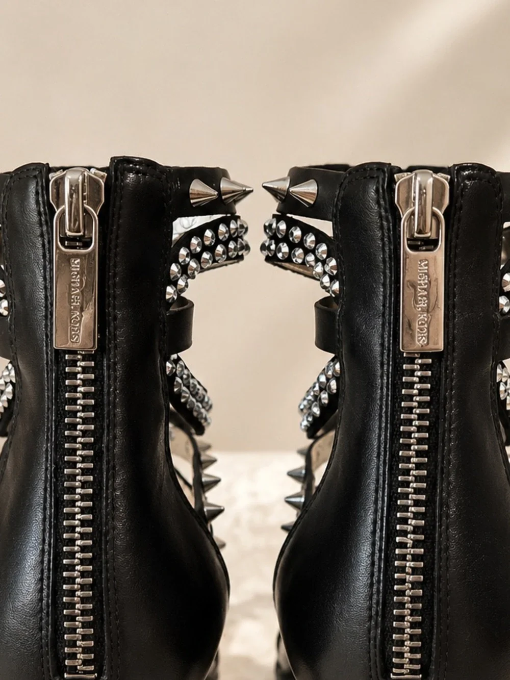 Michael Kors turn heads